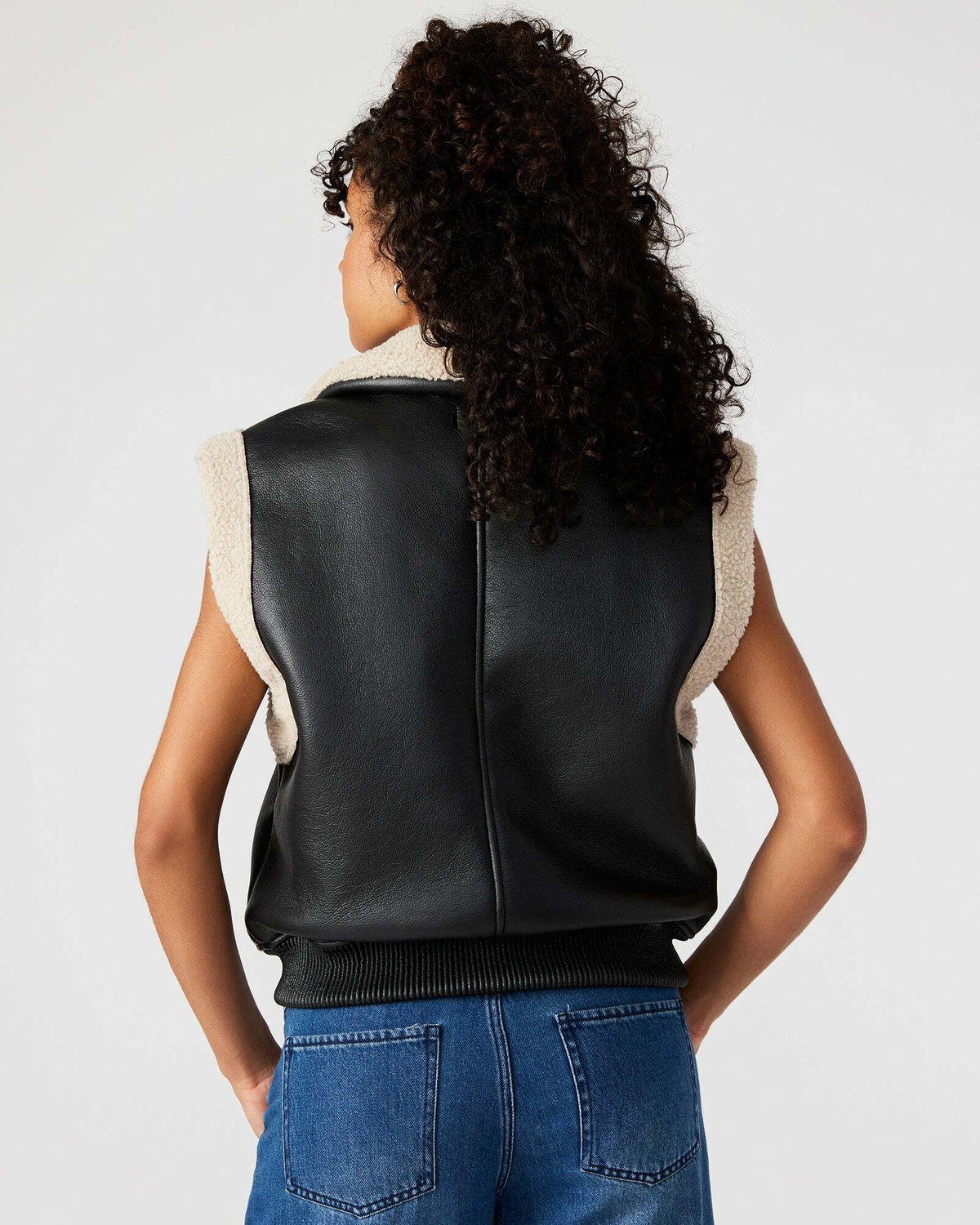 Steve Madden Avi Vest in Black