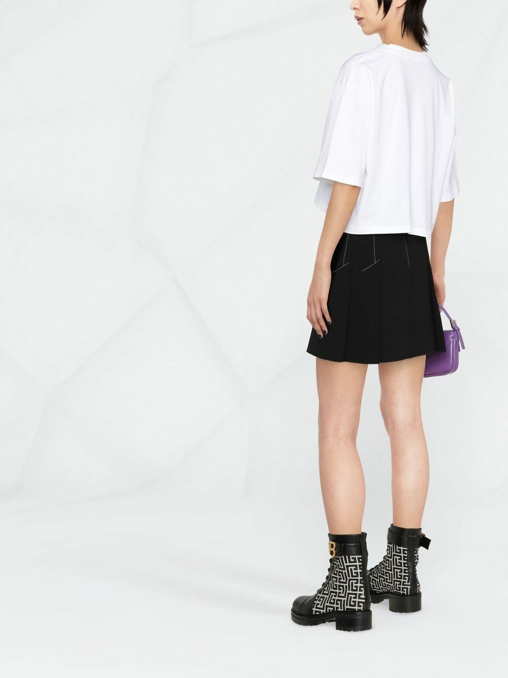 Tシャツ・カットソー BALMAIN LOGO ORGANIC COTTON CROPPED T-SHIRT Balmain Logo-Print Crop T-Shirt | Neiman Marcus