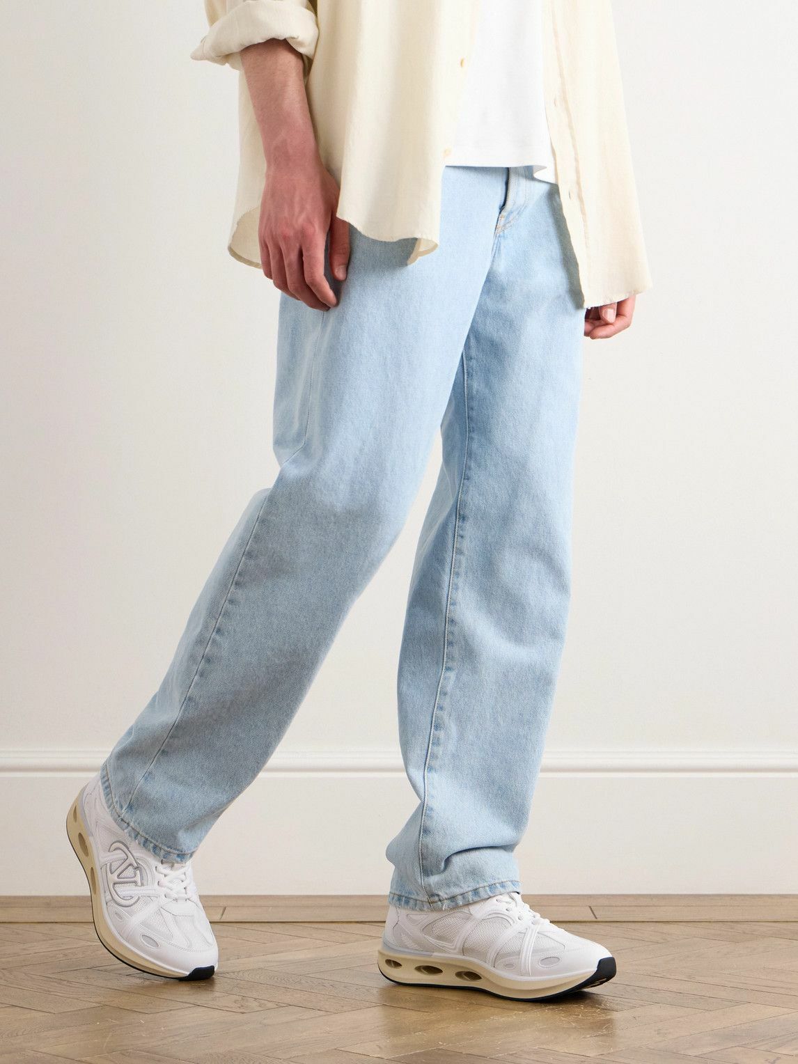 ヴァレンティノ VLOGO EASYJOGスニーカー ホワイト Vlogo Easyjog Calfskin And Fabric Sneaker for Woman in White