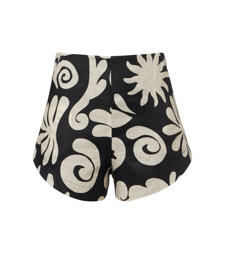 Photo: Cala de la Cruz Bahamas printed linen shorts