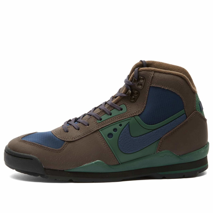 Photo: Nike Men's Baltoro SP Boot in Baroque Brown/Midnight Green/Black