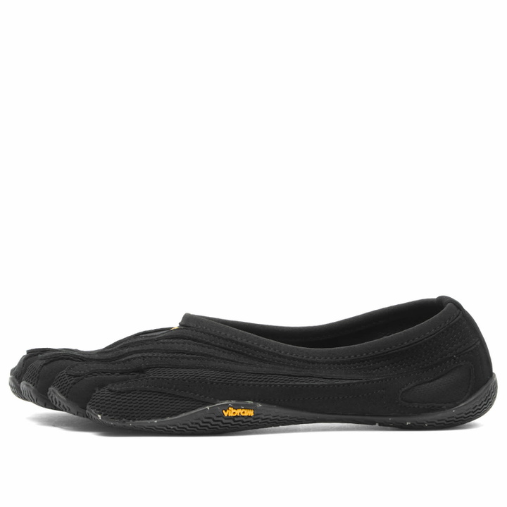 Photo: Vibram Women's FiveFingers Jaya Evo in Triple Black