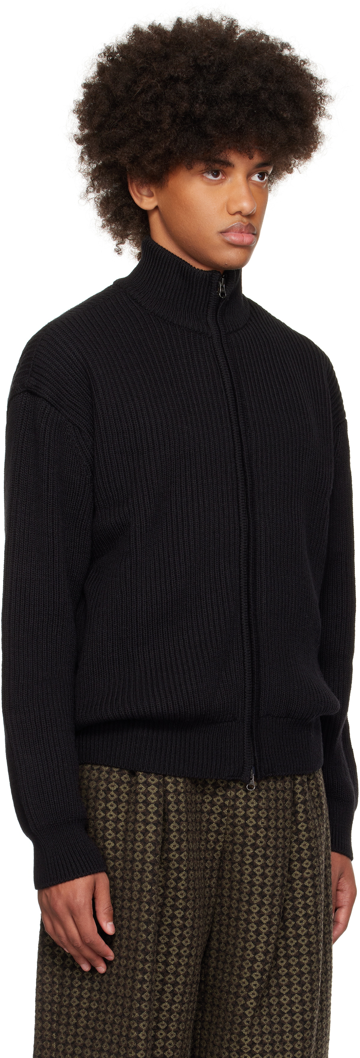AMOMENTO Black Full Needle Sweater