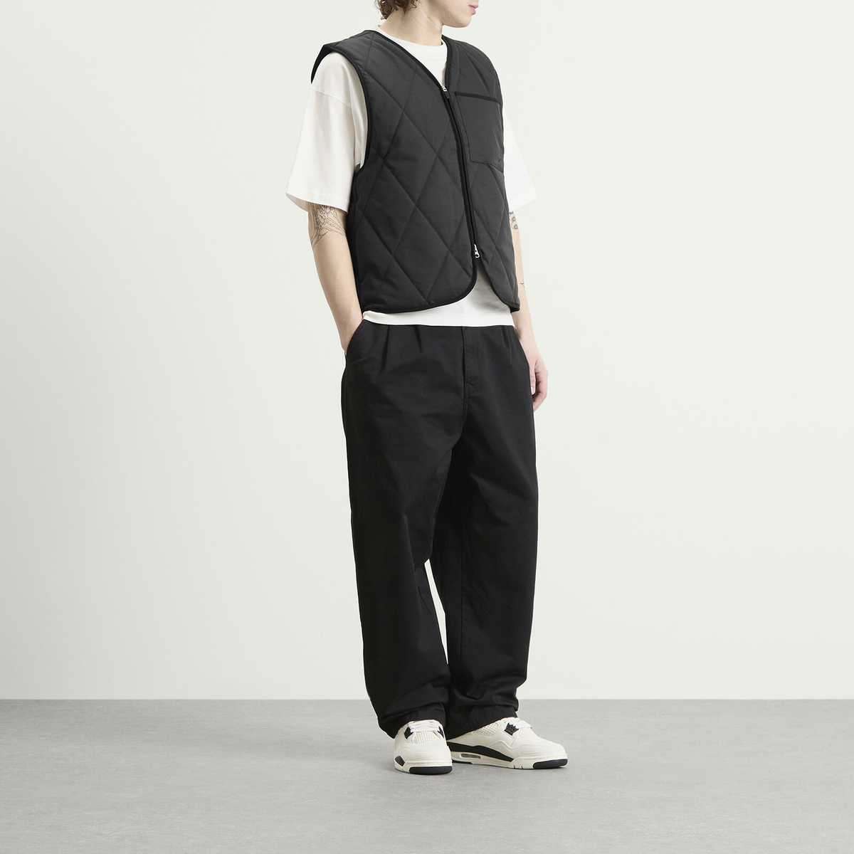 Air Jordan Men's Golf Vest in Black/Dark Shadow