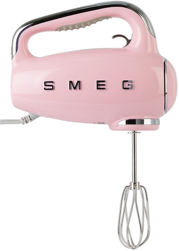 Photo: SMEG Pink Retro-Style Hand Mixer