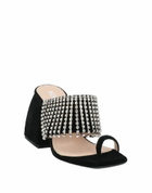 Nodaleto Womens Thong sandal in Black