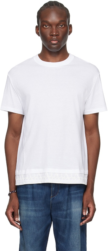 Photo: Valentino White Toile Iconographe T-Shirt
