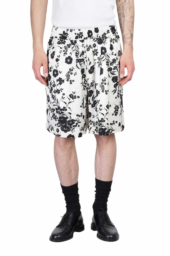 Photo: Laneus Shorts In Beige Viscose