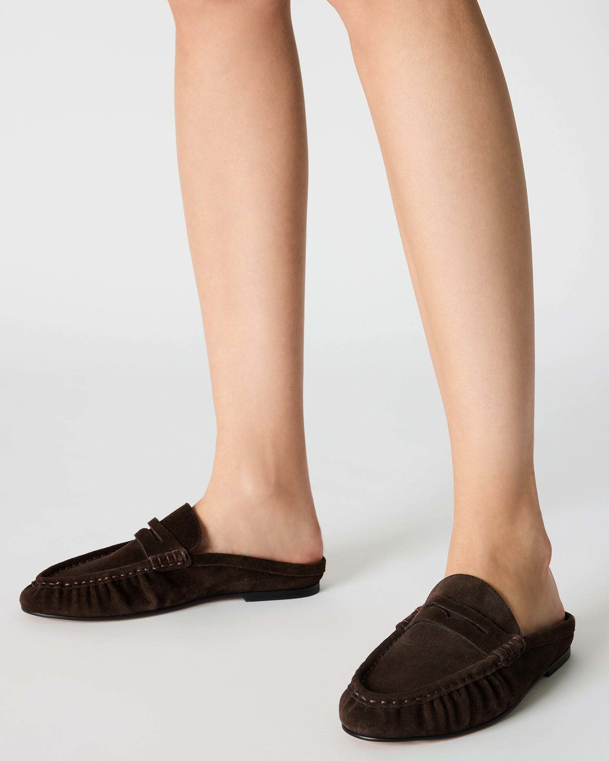 Steve Madden Rafe Flats in Brown