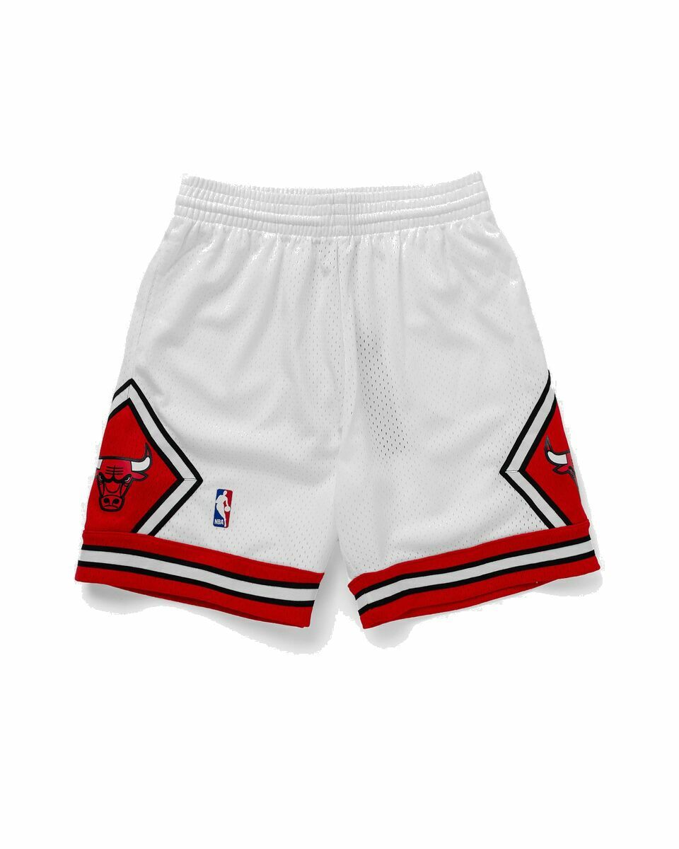 Photo: Mitchell & Ness Nba Swingman Shorts Chicago Bulls 1997 98 White - Mens - Sport & Team Shorts