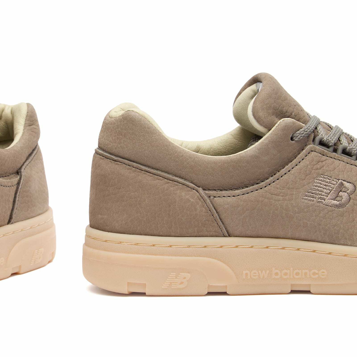 New Balance Allerdale Sneaker in Beige