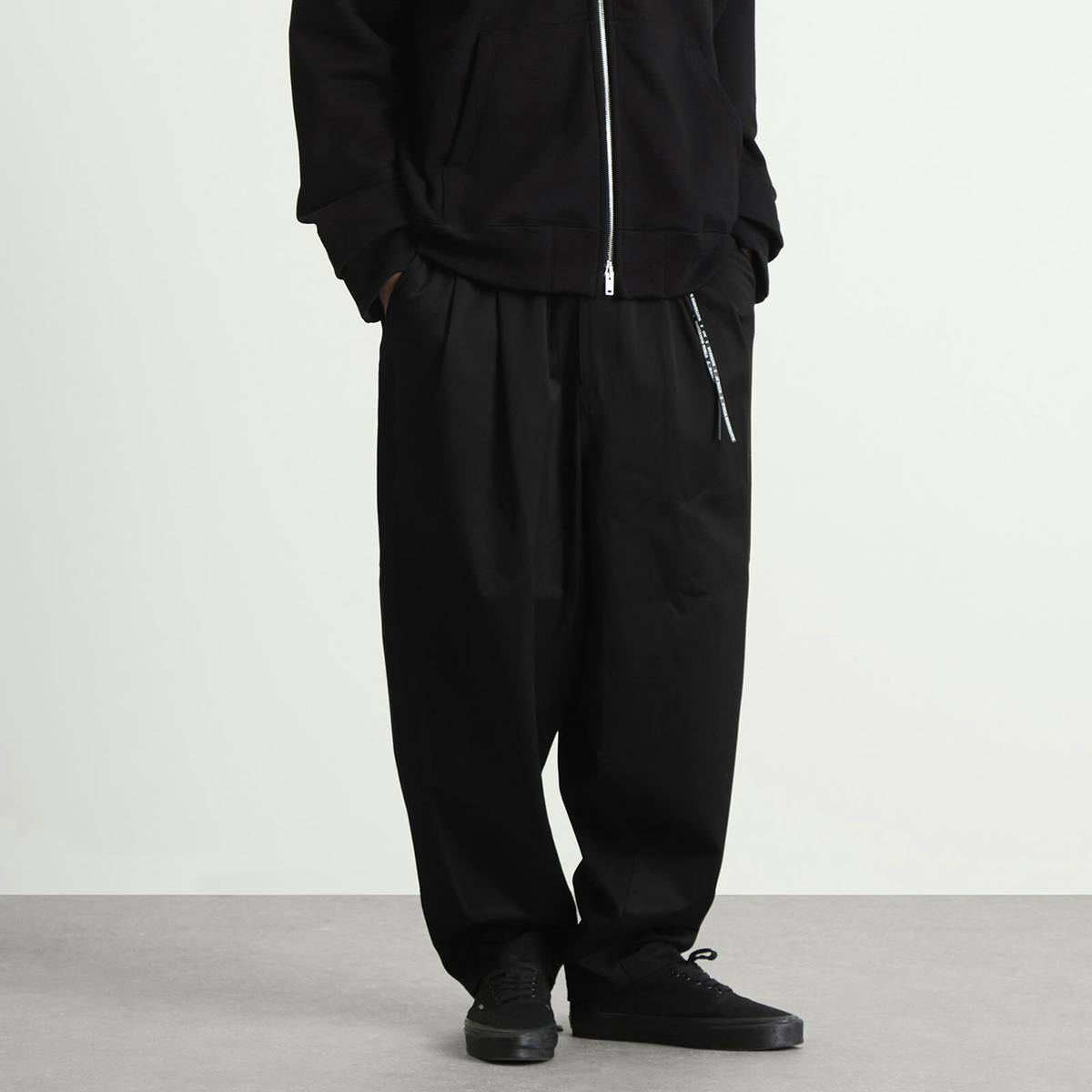 MASTERMIND WORLD Men's Wide Easy Pants in Black