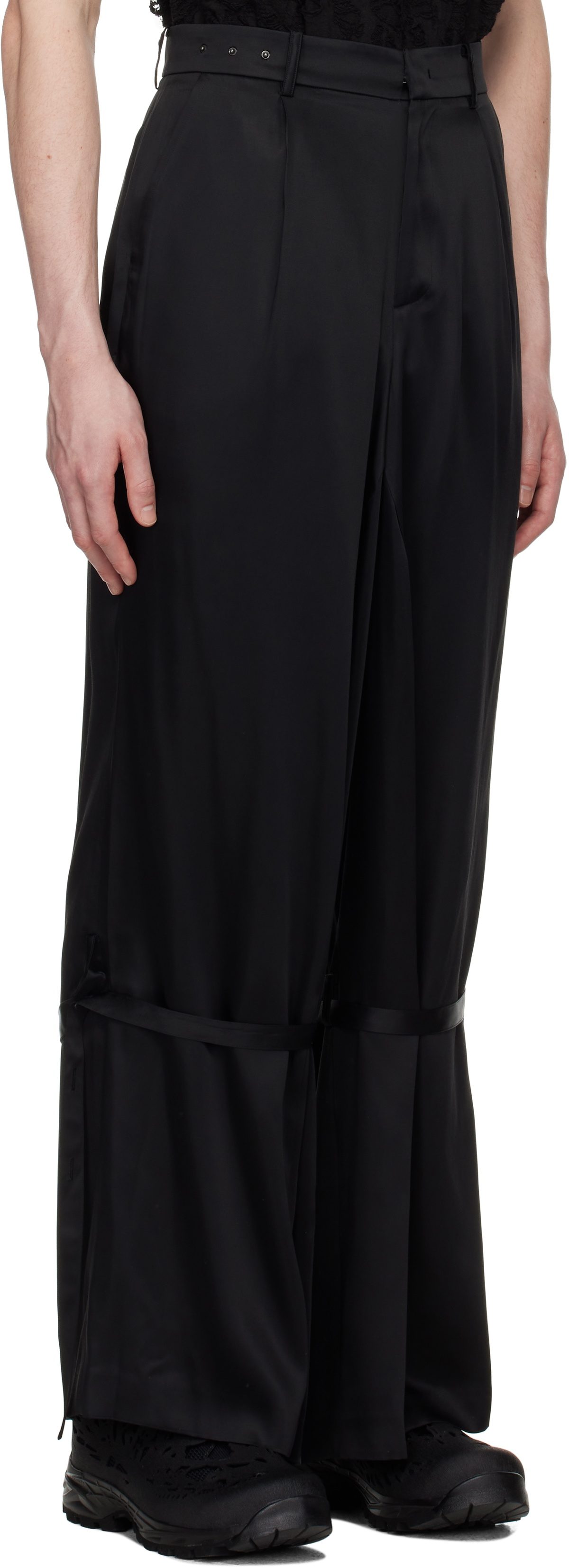 CARNET-ARCHIVE Black Belted Plinth Trousers