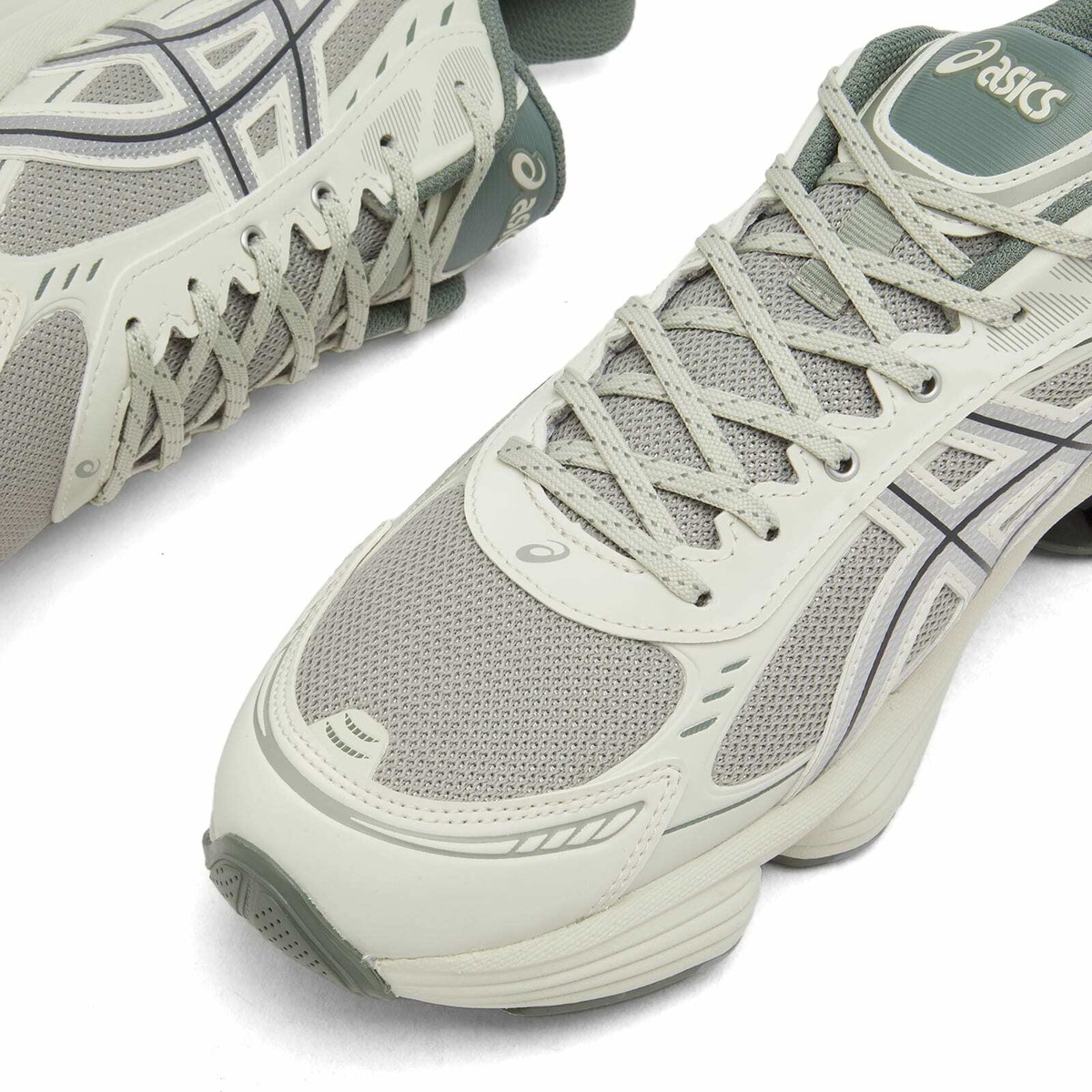 Asics Gel-Kinetic Fluent in Seal Grey/Pure Silver