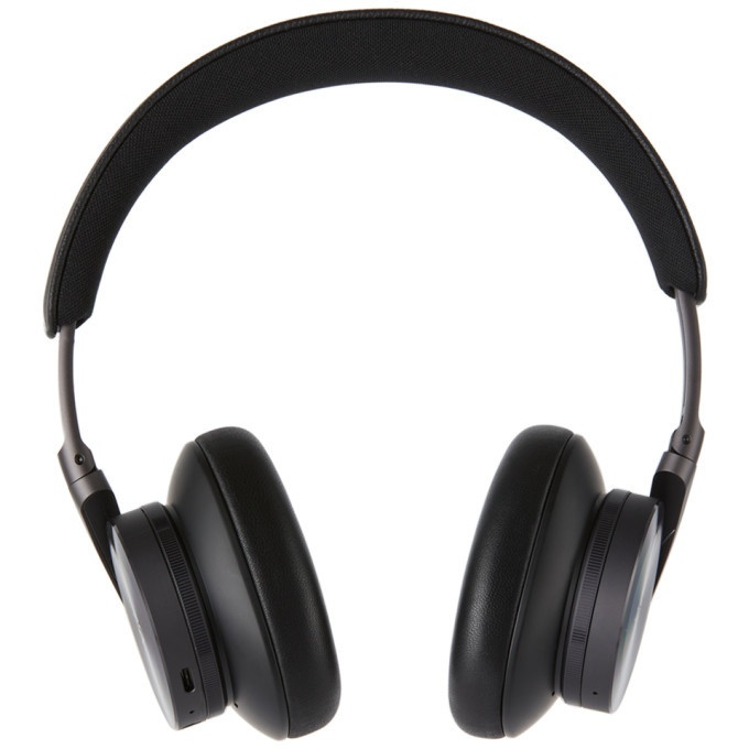 Photo: Bang and Olufsen Black Beoplay H95 Headphones