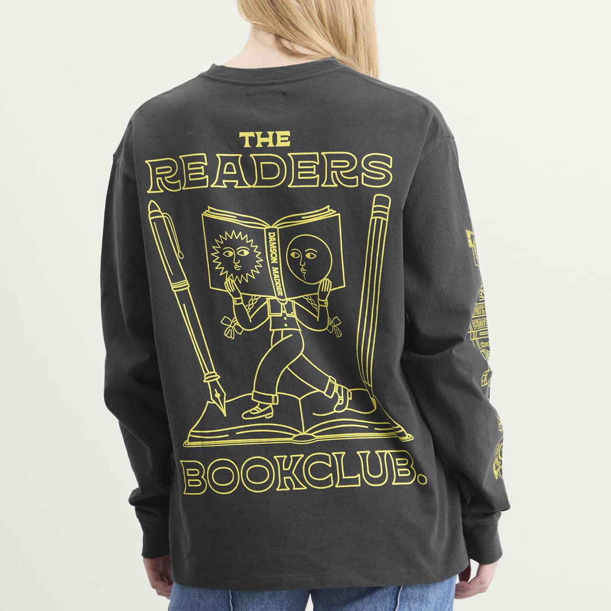 Damson Madder Women's The Reader Long Sleeve T-Shirt in Charcoal