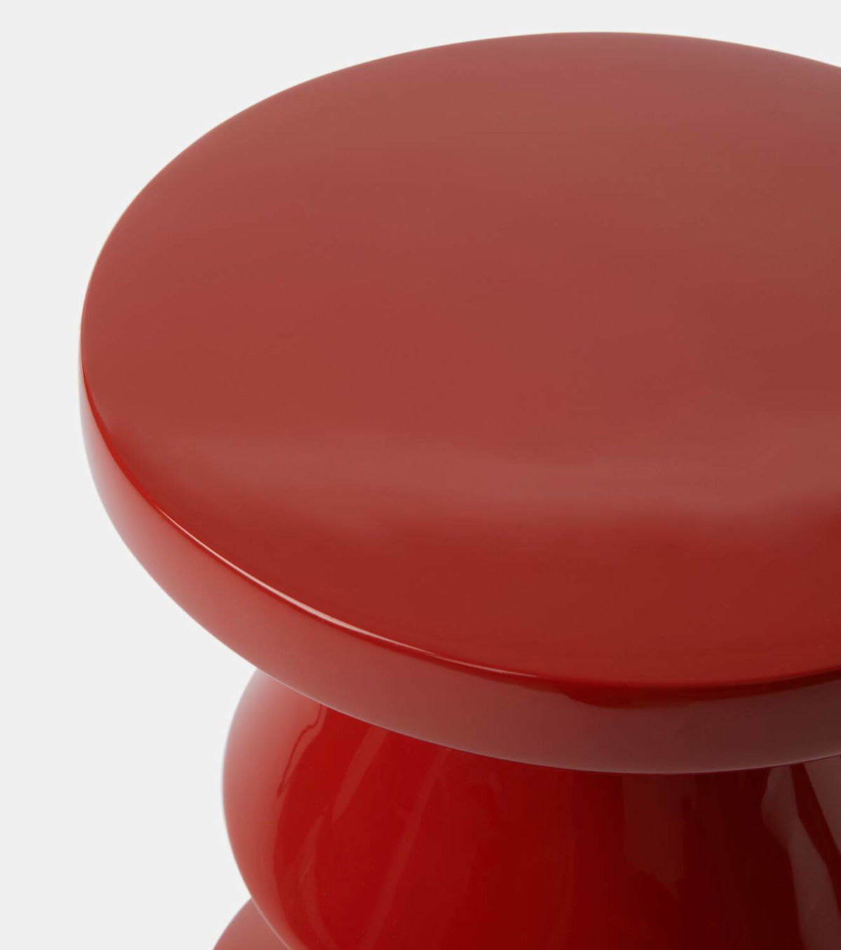 Polspotten Zig Zag lacquered stool