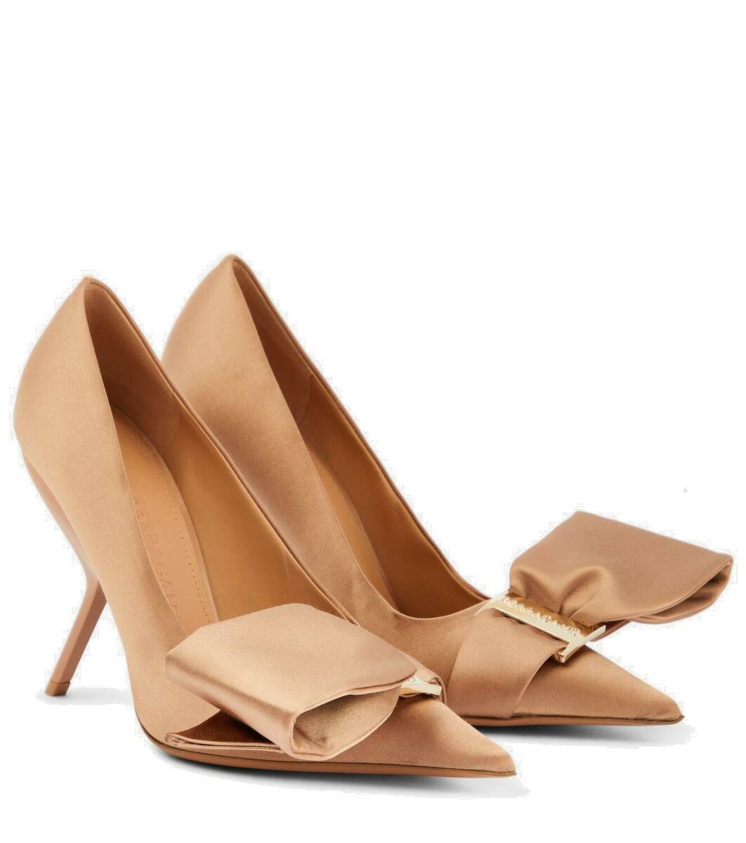 Salvatore Ferragamo ブラウンポンチョ 38 Salvatore Ferragamo ブラウンポンチョ 38 サルバトーレ