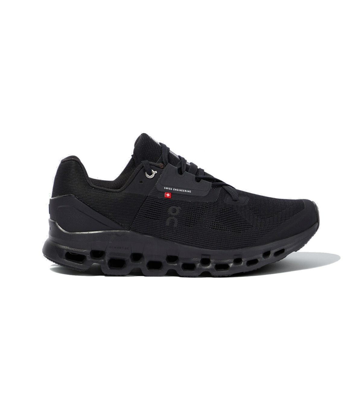 on cloudstratus women's shoes