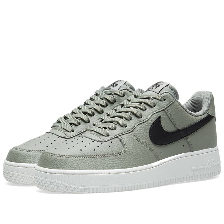 Photo: Nike Air Force 1 '07 Green