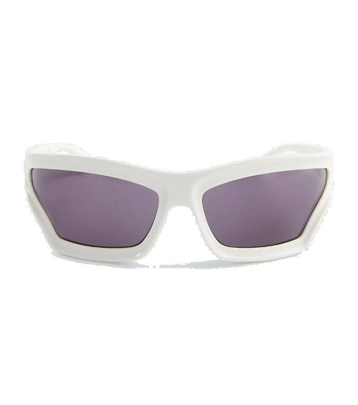 Photo: Loewe Paula's Ibiza Arch Mask sunglassess