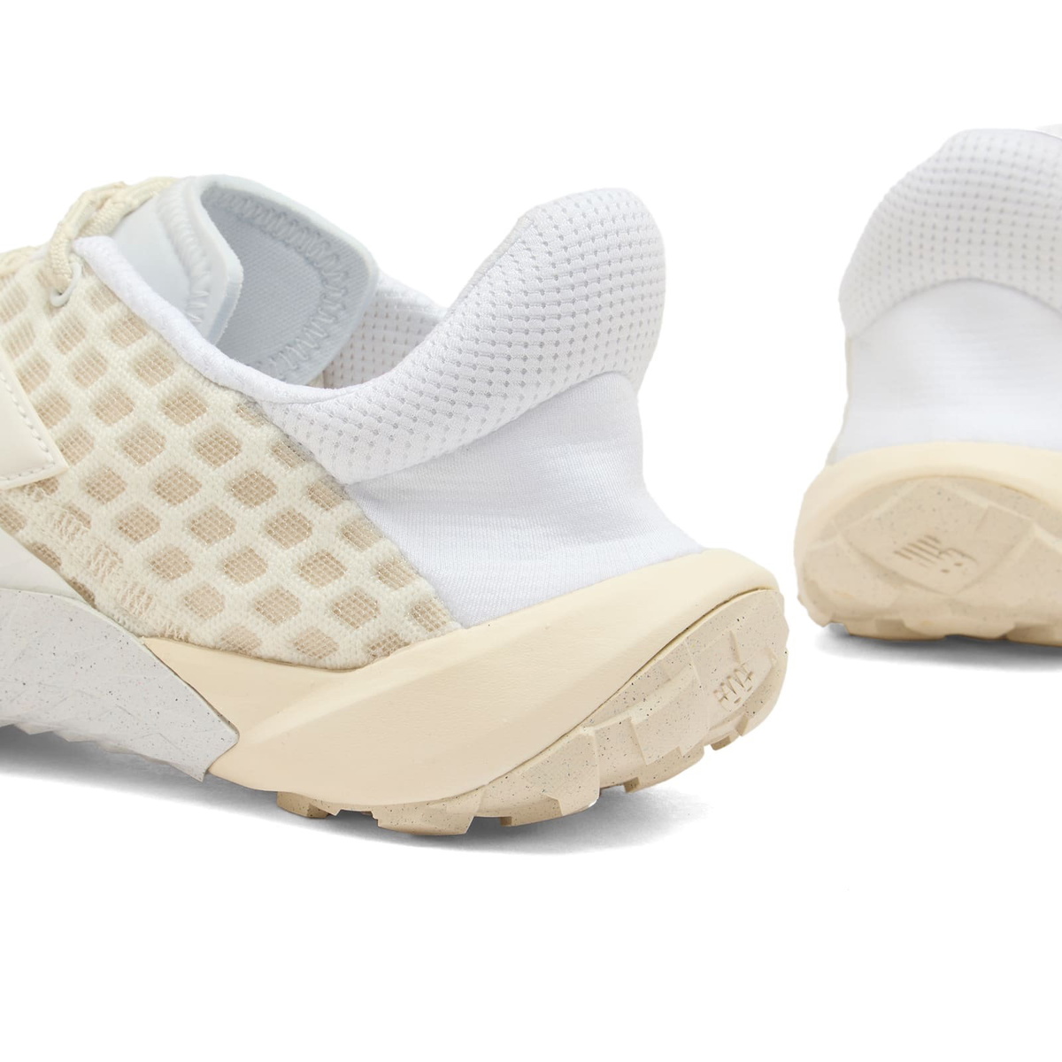 New Balance Men's MTM10LEC Sneaker in Angora New Balance