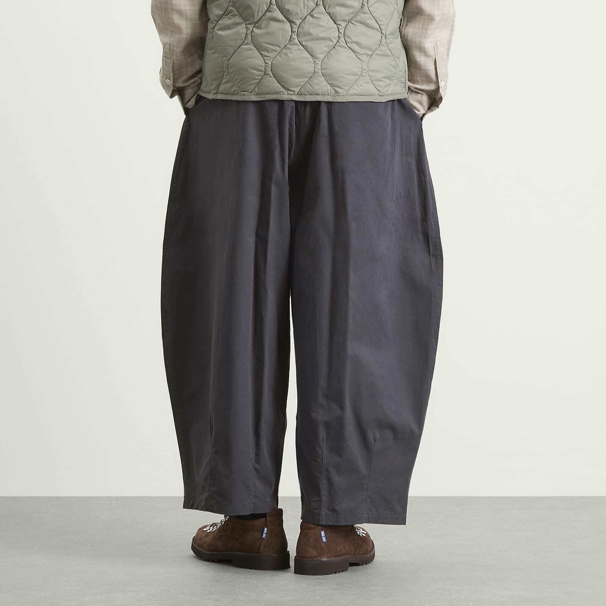 Anglan Men's Essential Easy Balloon Trousers in Navy 