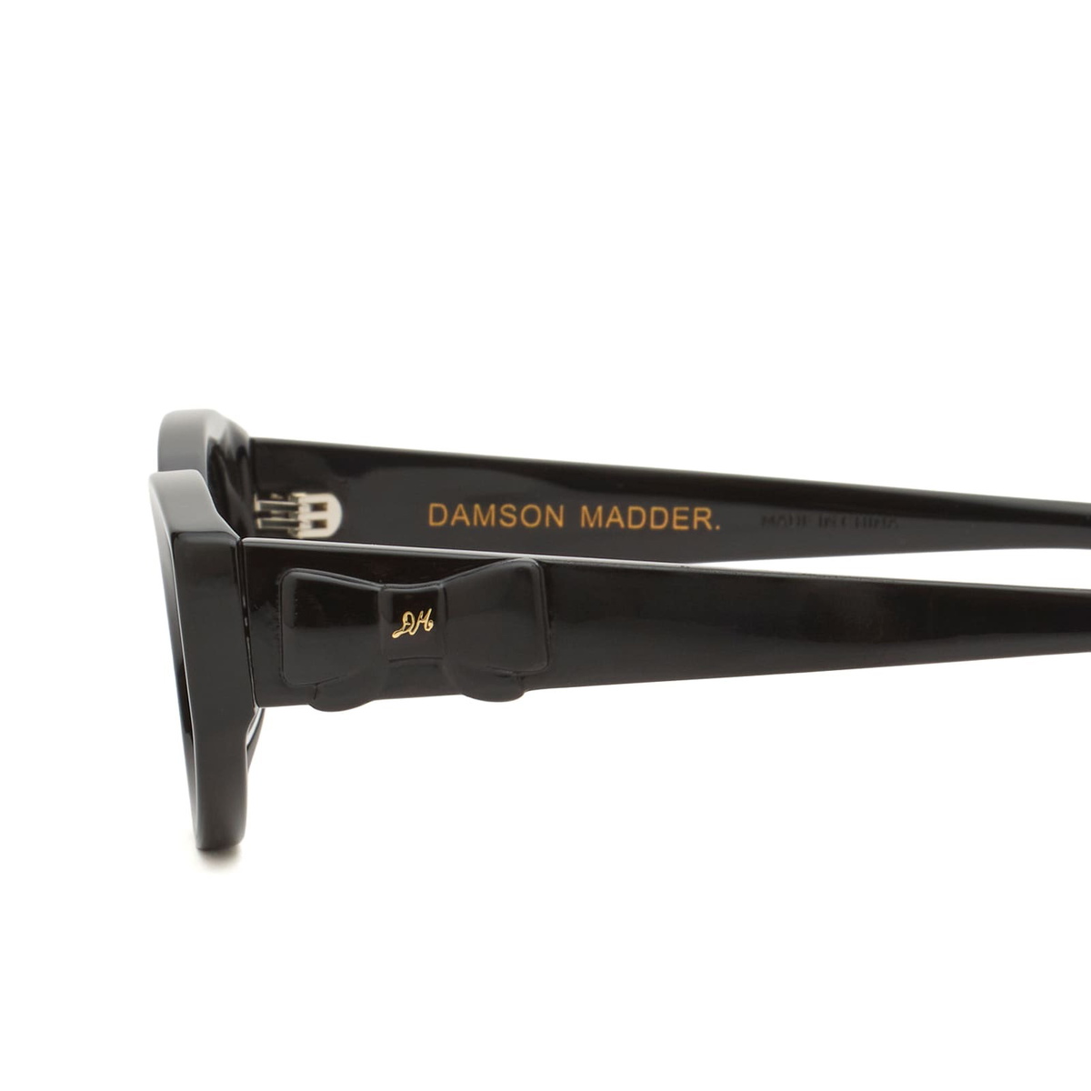 Damson Madder Women's Catty Oval Sunglasses in Black 