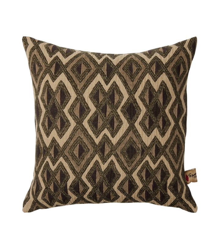 Photo: The House of Lyria Zefiro linen cushion