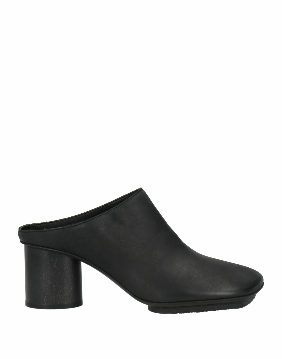 Uma Wang Womens Mules & Clogs in Black