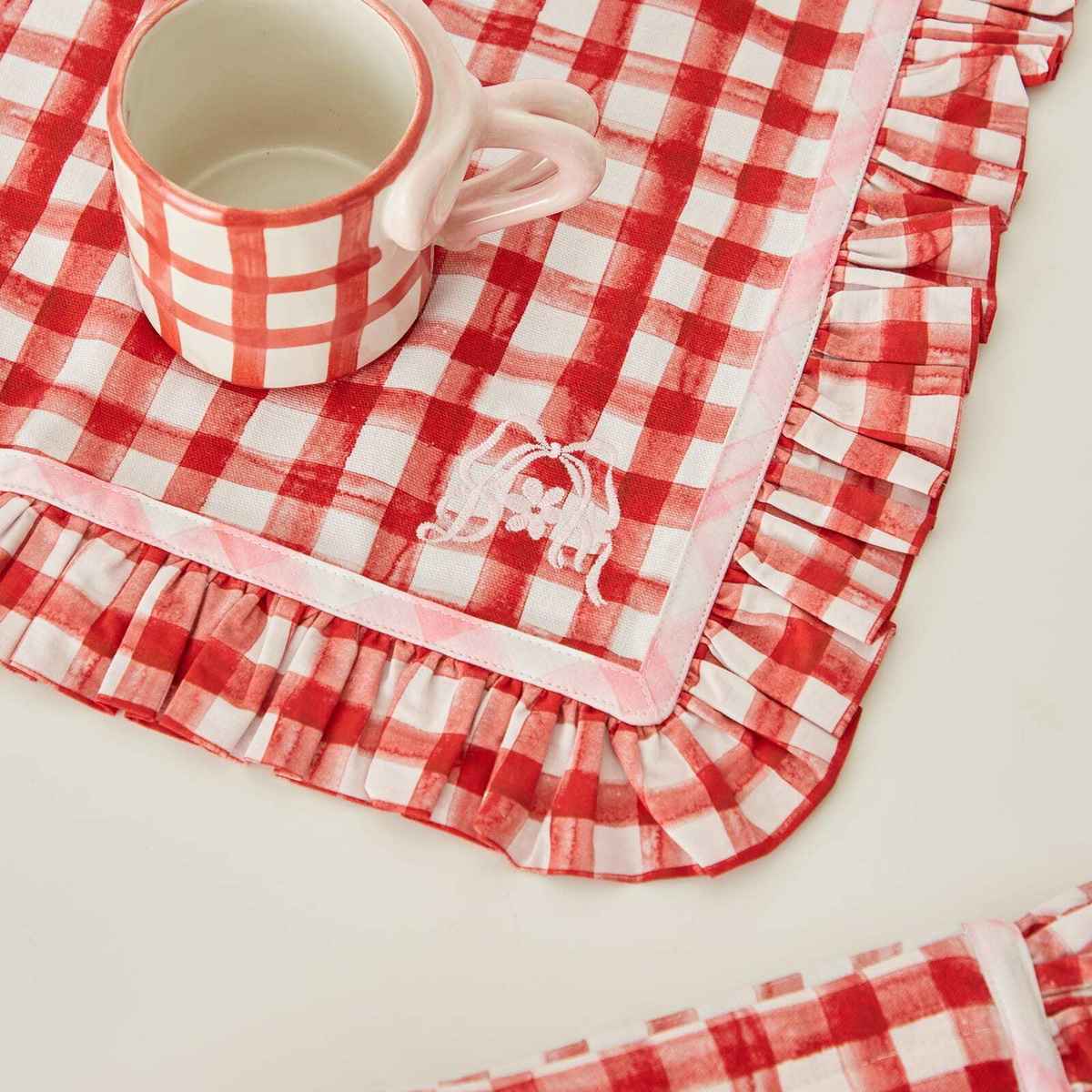 Damson Madder Women's 2 Set Ruffle Placemat in Gingham Mix 