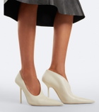 Victoria Beckham Sloane leather pumps