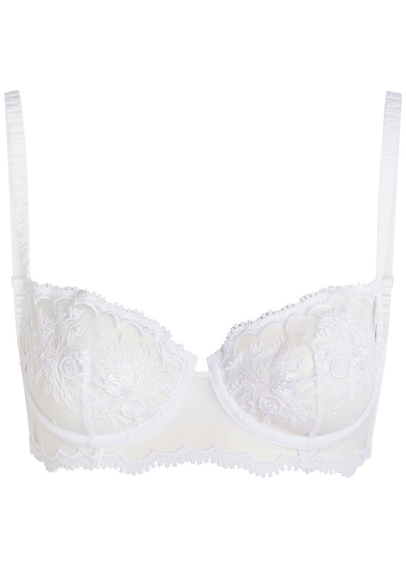 Photo: Simone PÉRÈLE Intrigue Embroidered Half-cup bra White