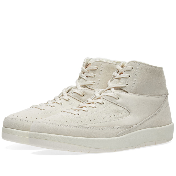 Photo: Nike Air Jordan 2 Retro Decon