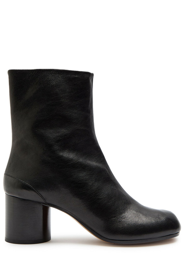 Photo: Maison Margiela Tabi 60 Leather Ankle Boots Black