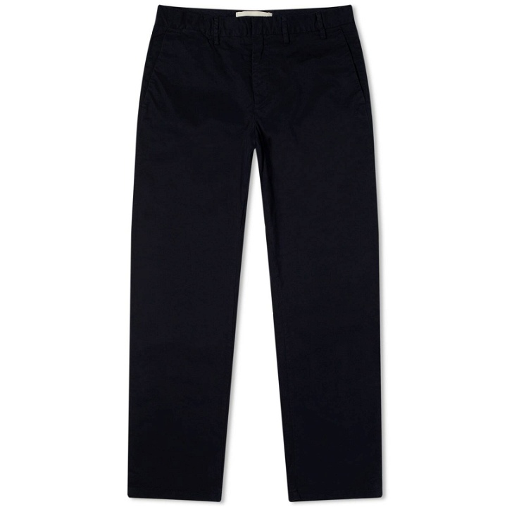 Photo: Norse Projects Men's Aros Regular Italian Brushed Twill Trousers in Dark Navy