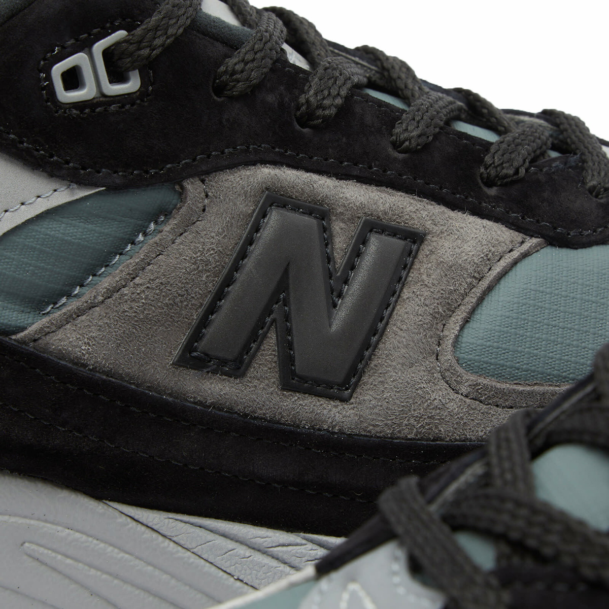 New Balance Men's M991WTR - Made in UK Sneakers in Black