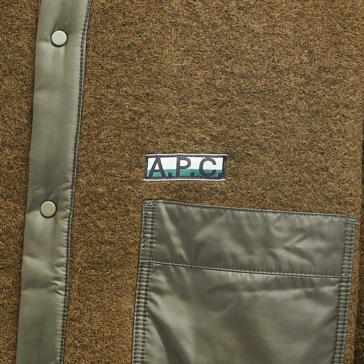 ジャケット・アウター Ewan Boa Jacket / Khaki A.P.C. Men's Ewan Wool Fleece Jacket in Military Khaki A.P.C.