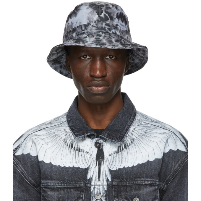 Photo: Marcelo Burlon County of Milan Grey and Black Starter Black Label Edition Cross Bucket Hat