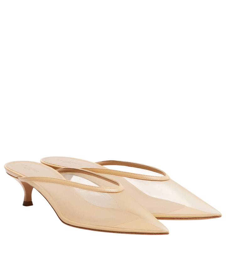 Photo: Le Monde Béryl Venetian leather-trimmed mules