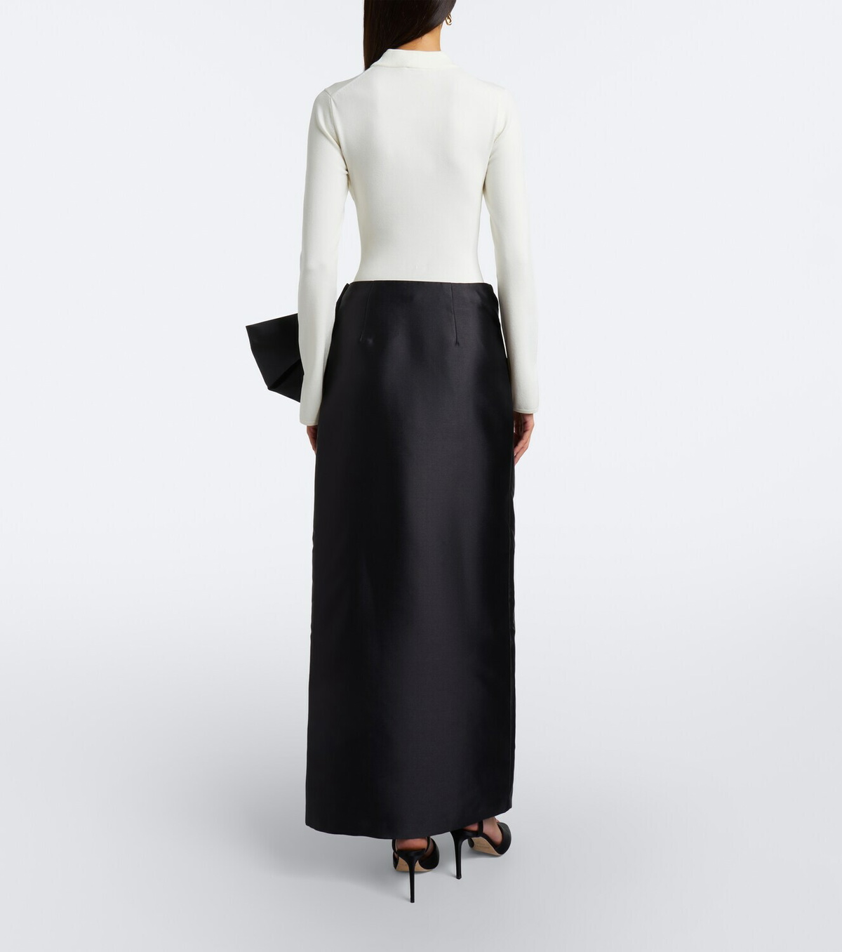 Simkhai Coralyne bow-detail knitted satin gown