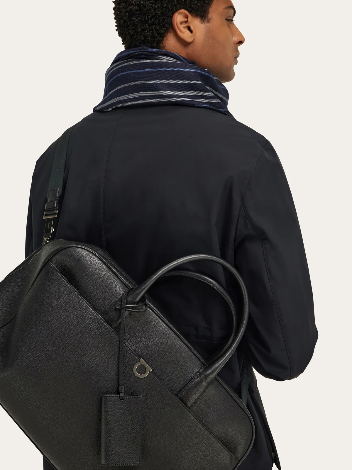 Ferragamo Mens Gancini duffle bag in Black
