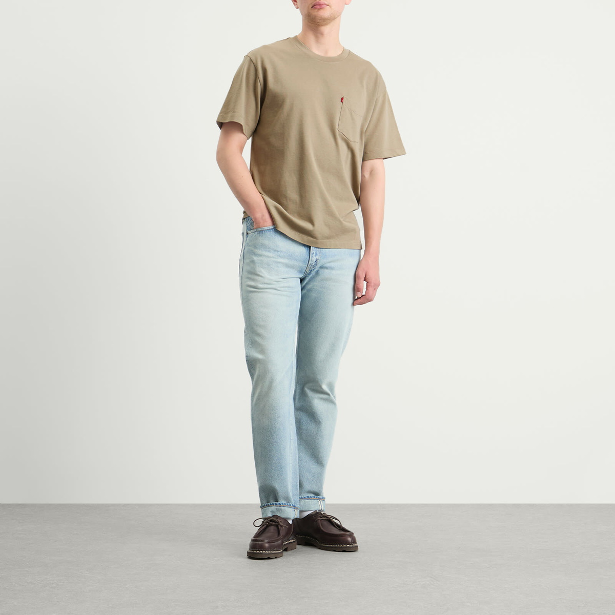 Levi's Men's Red Tab Exclusive Heavyweight Pocket T-Shirt in Vintage Khaki