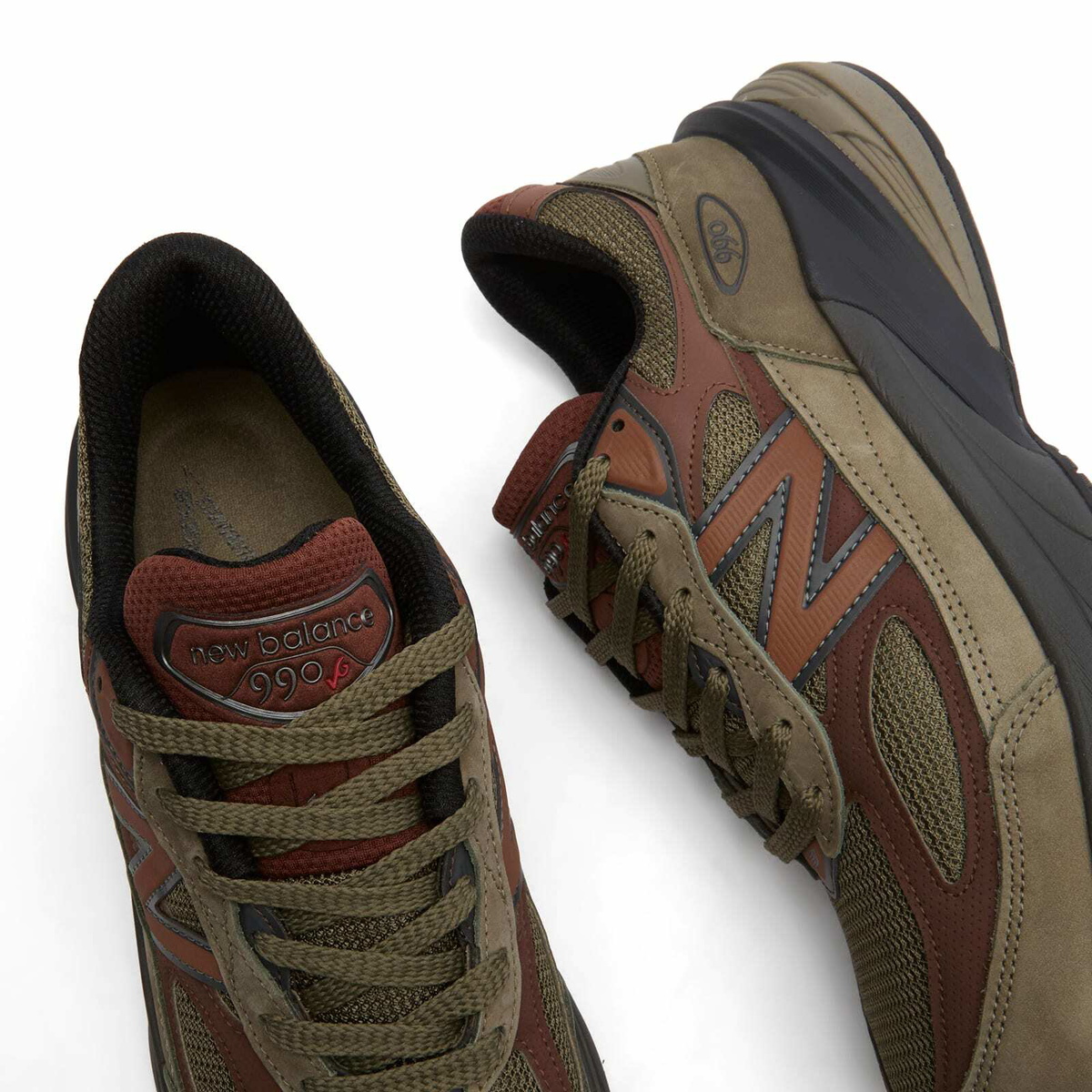 New Balance 990v6 Sneaker in Dark Camo