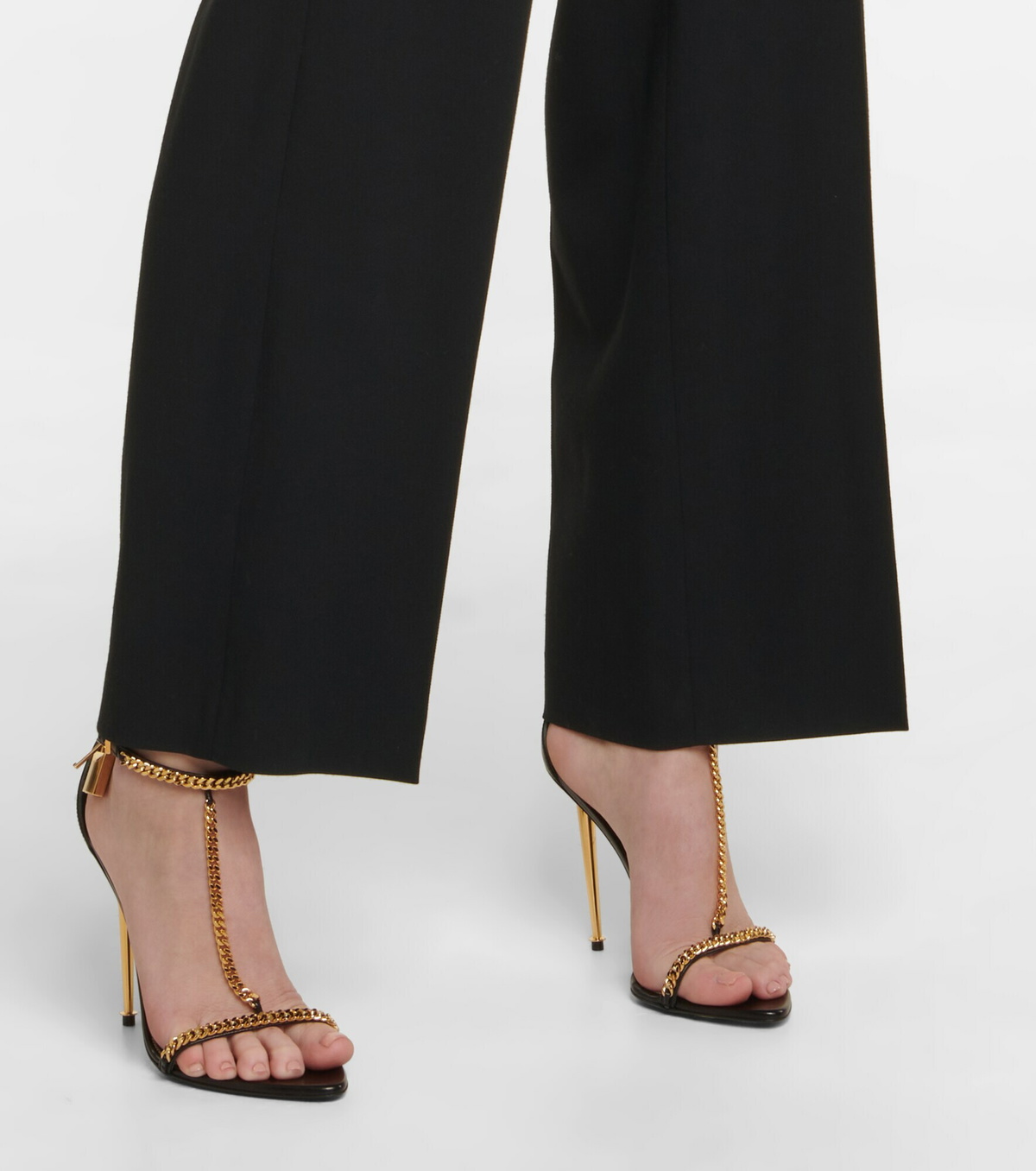 サンダル・ミュール TOM FORD PADLOCK SANDALS IN SMOOTH LEATHER TOM FORD Padlock 85 Leather Point-Toe Ankle-Strap Sandals