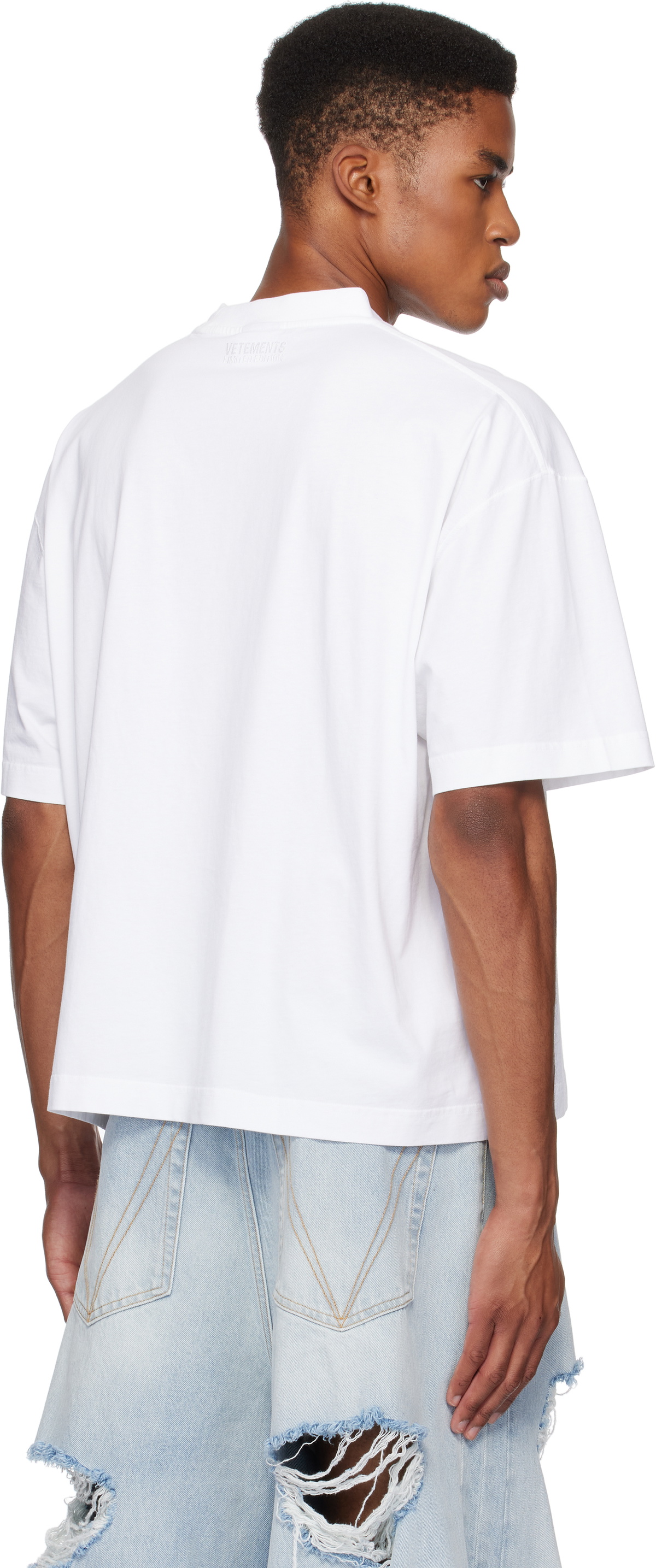 VETEMENTS White 'U Might Know Me' Cropped Boxy T-shirt Vetements VETEMENTS White 'U Might Know Me' Cropped Boxy T-shirt Vetements