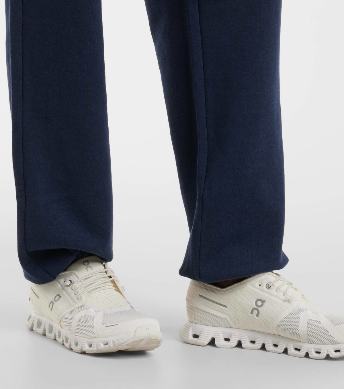 Alo Yoga Accolade cotton-blend sweatpants