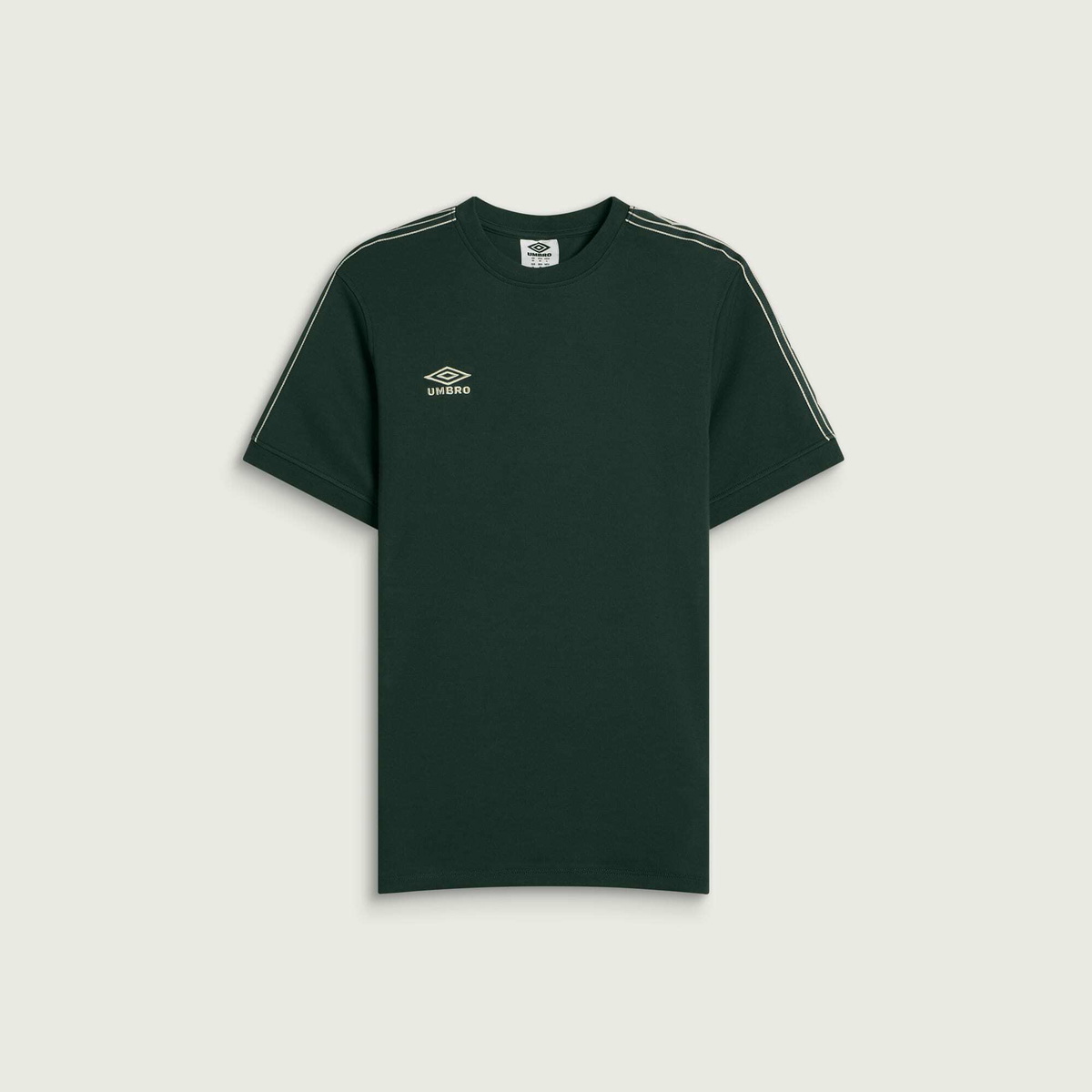 Umbro Men's Taped T-Shirt in Pine Grove/Pelican