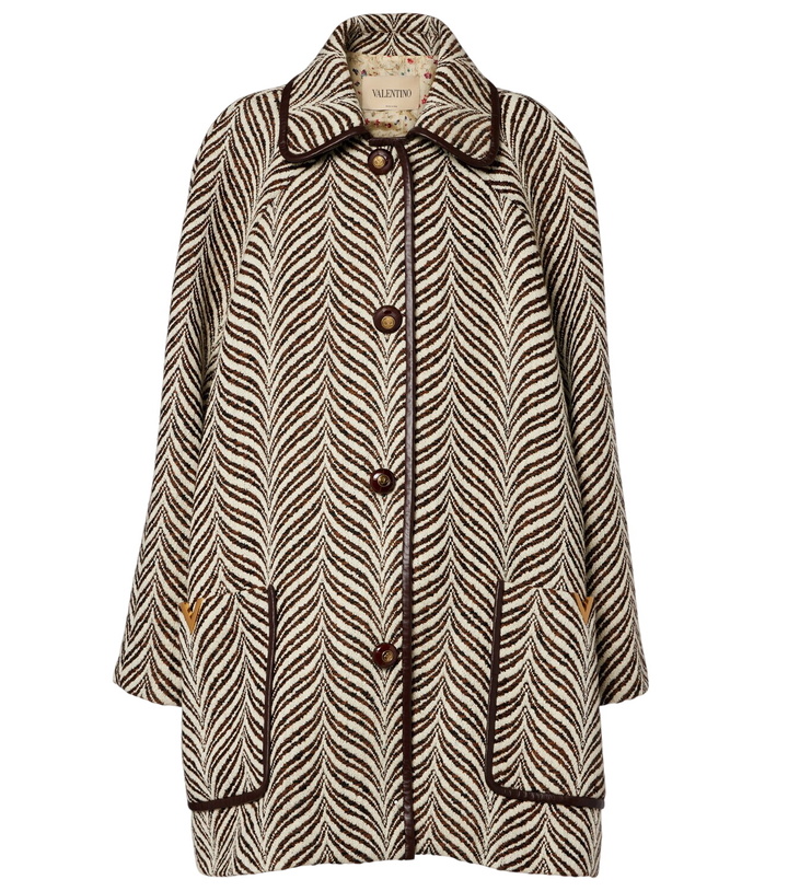 Photo: Valentino VGold wool and cashmere coat