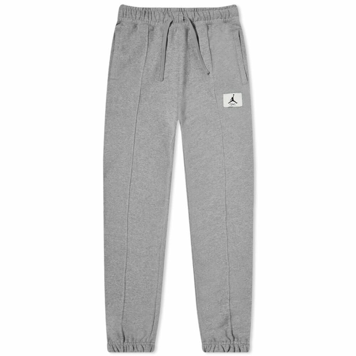 Photo: Air Jordan Women's Essential Fleece Pants in Grey Heather/Sail